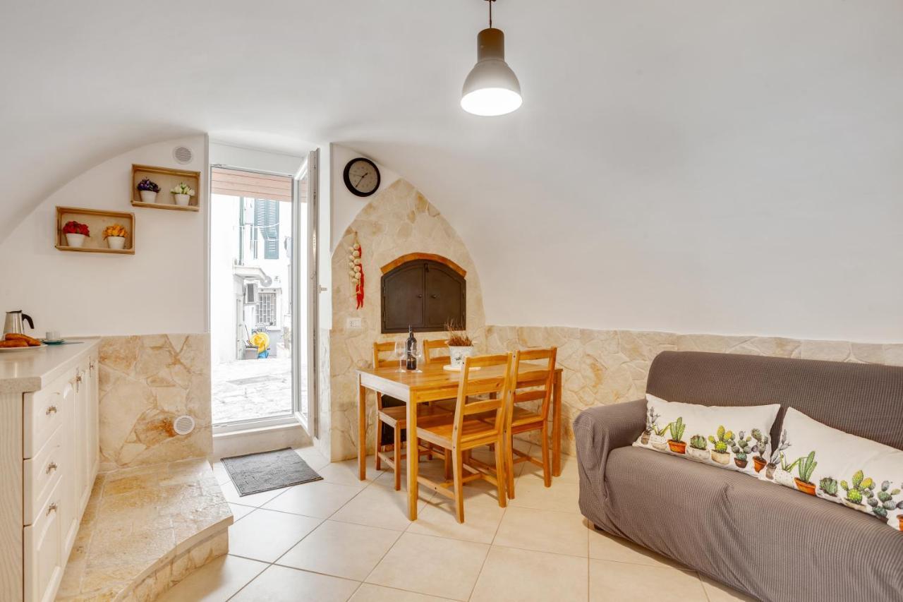 דירות מונופולי La Chicca Historic Center Beautiful Flat מראה חיצוני תמונה