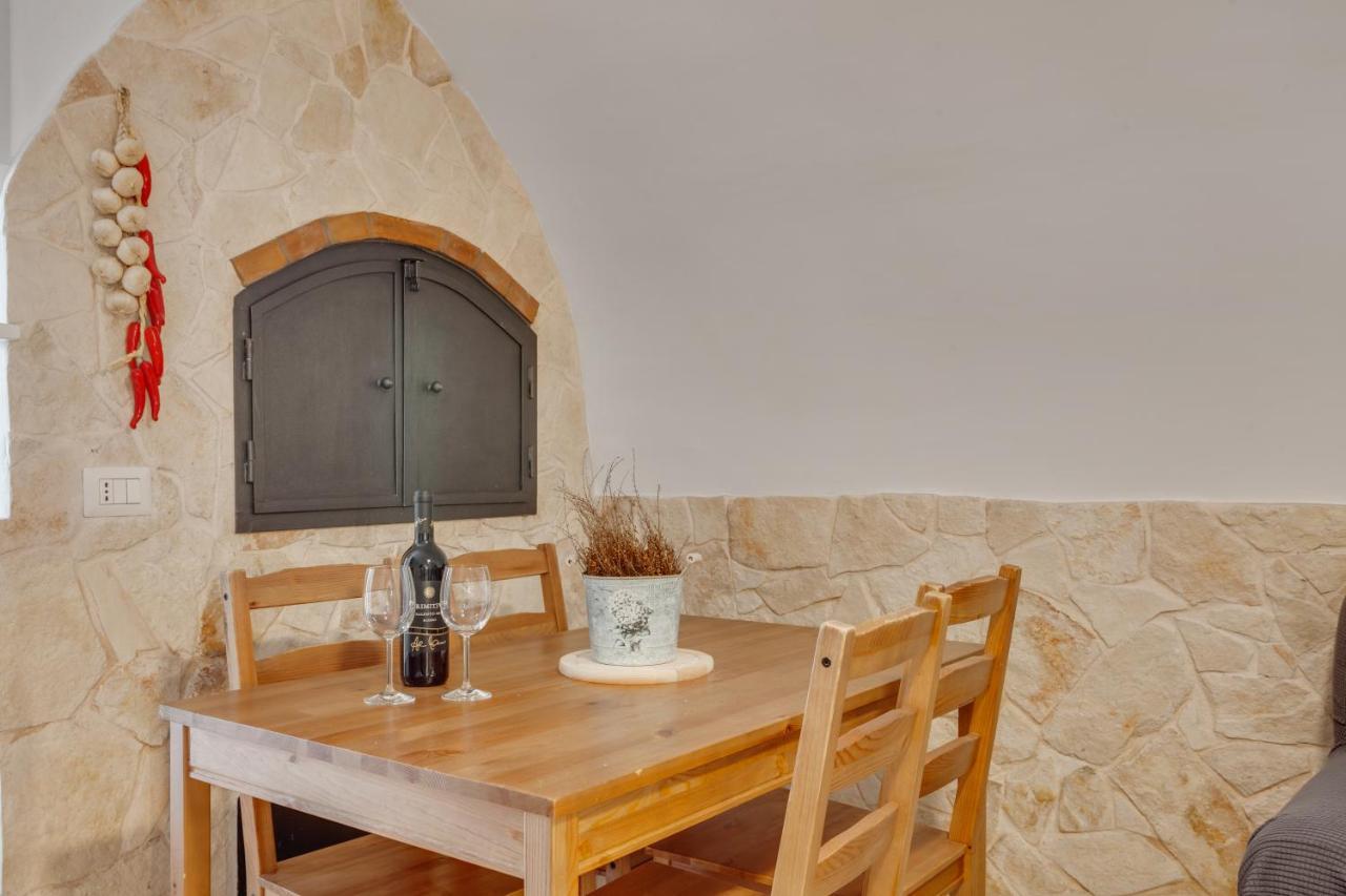 דירות מונופולי La Chicca Historic Center Beautiful Flat מראה חיצוני תמונה